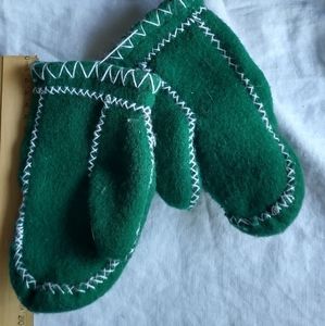 Never worn, Inuit hand made wool gloves